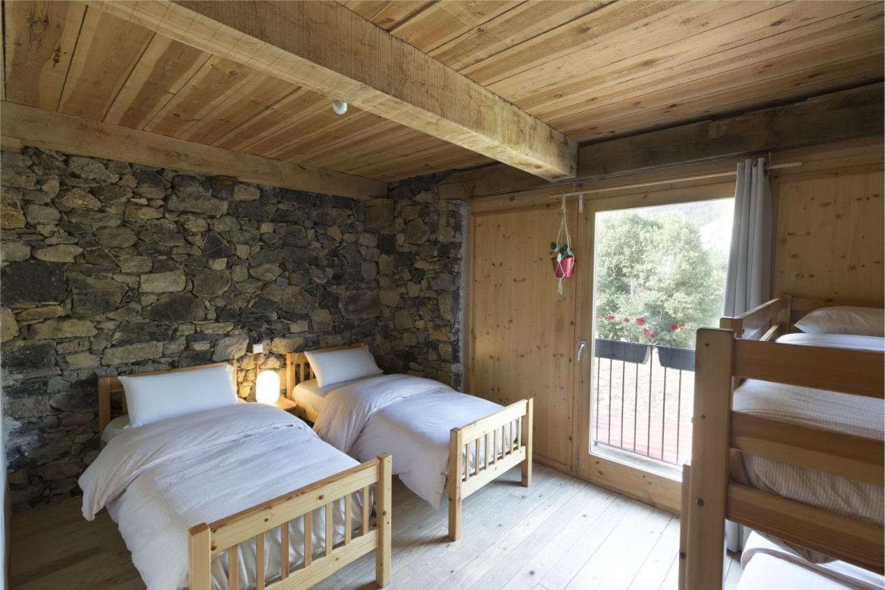 Mas Rural El Negre Hostel Ogassa Bagian luar foto
