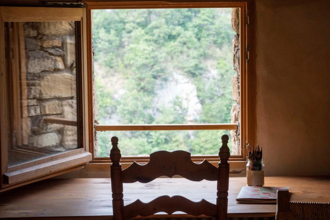 Mas Rural El Negre Hostel Ogassa Bagian luar foto