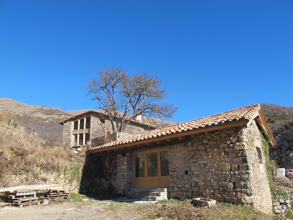 Mas Rural El Negre Hostel Ogassa Bagian luar foto